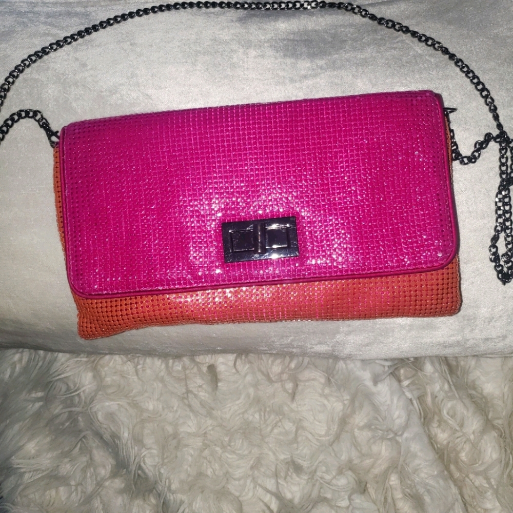 BCBG MAXAZRIA CLUTCH BAG
